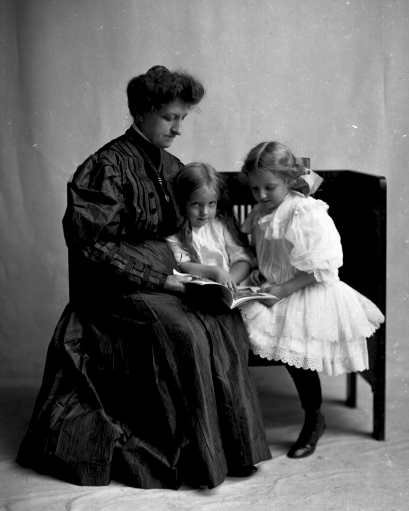 Mrs. Theo Hartz with daughters Hildegarde and Emma. Photo taken by J. B. Hostetler ca. 1905.