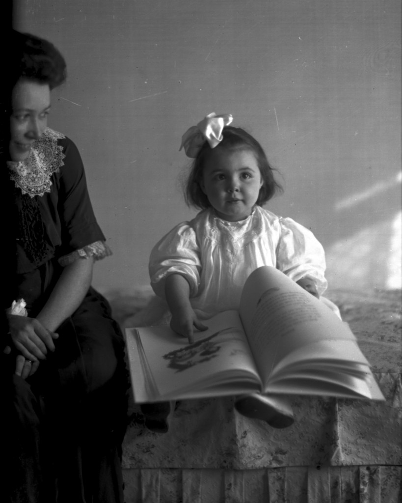 Elizabeth A. Crossett, daughter of Edward C. and Elizabeth Crossett. Photograph taken by J. B. Hostetler ca. 1910